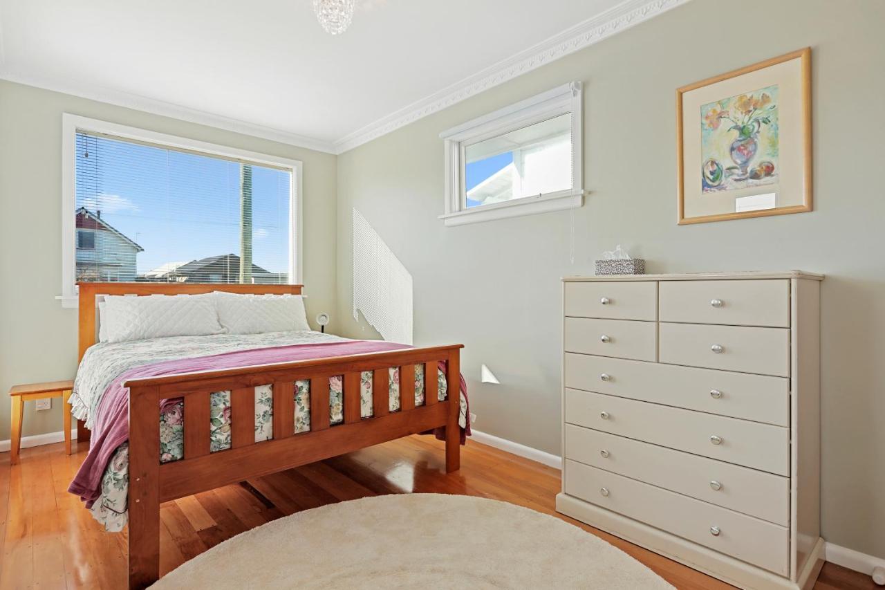Coastal City Retreat - New Brighton Accommodation Christchurch Bagian luar foto
